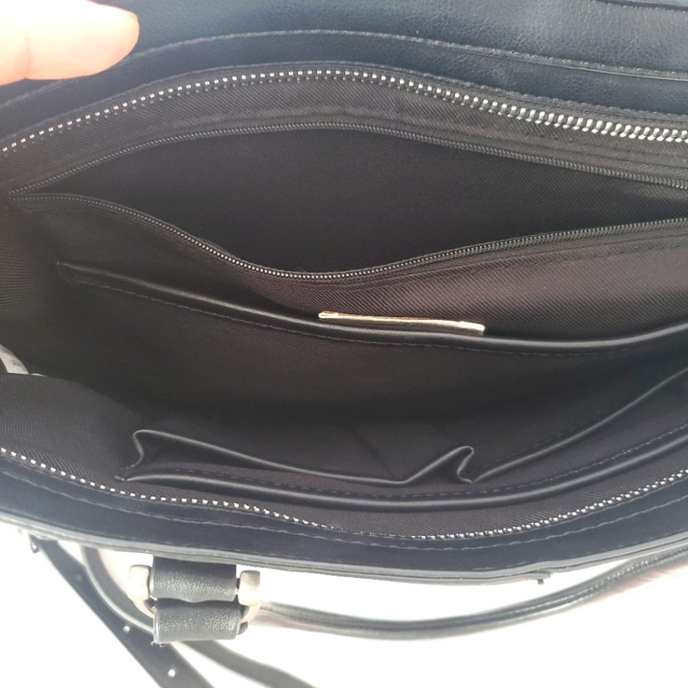 Universal Thread Black Shoulder and Handbag - Picture 5 of 6